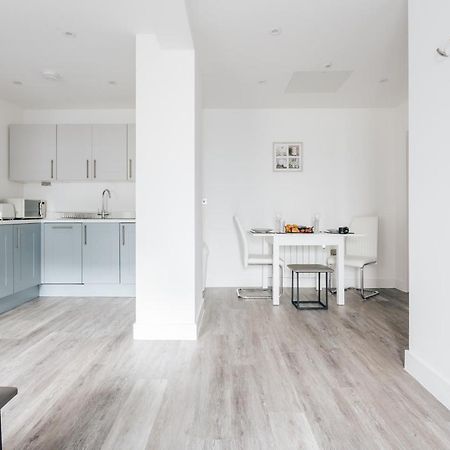 Contemporary Two Bedroom Duplex - Secluded Residence With Parking In A Prime Central Location Bournemouth Ngoại thất bức ảnh