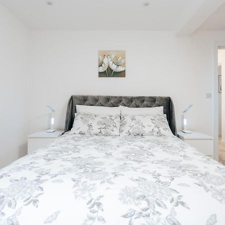 Contemporary Two Bedroom Duplex - Secluded Residence With Parking In A Prime Central Location Bournemouth Ngoại thất bức ảnh