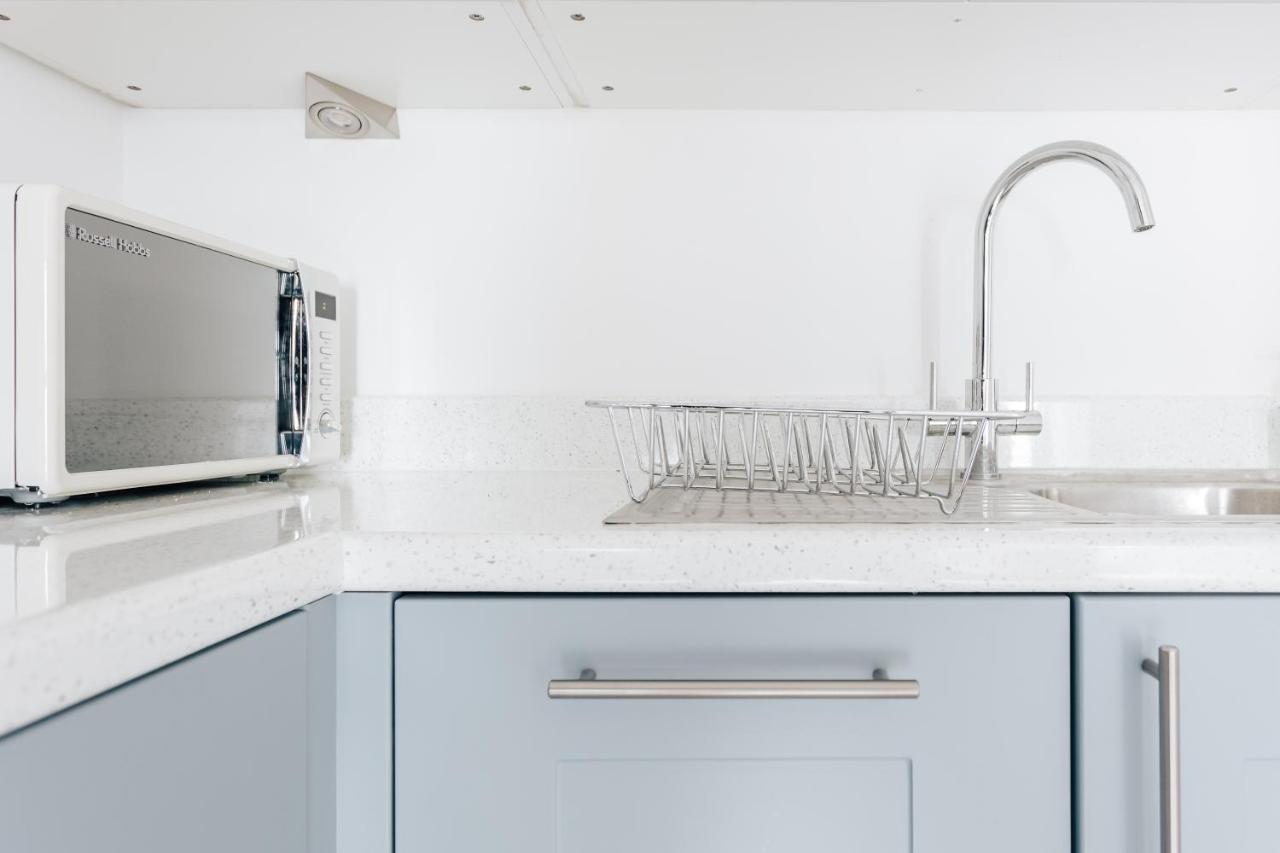 Contemporary Two Bedroom Duplex - Secluded Residence With Parking In A Prime Central Location Bournemouth Ngoại thất bức ảnh