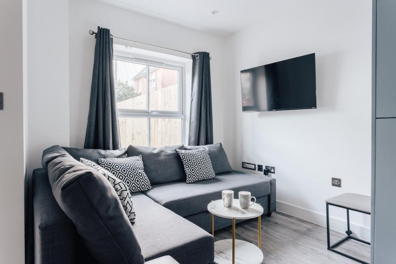 Contemporary Two Bedroom Duplex - Secluded Residence With Parking In A Prime Central Location Bournemouth Ngoại thất bức ảnh